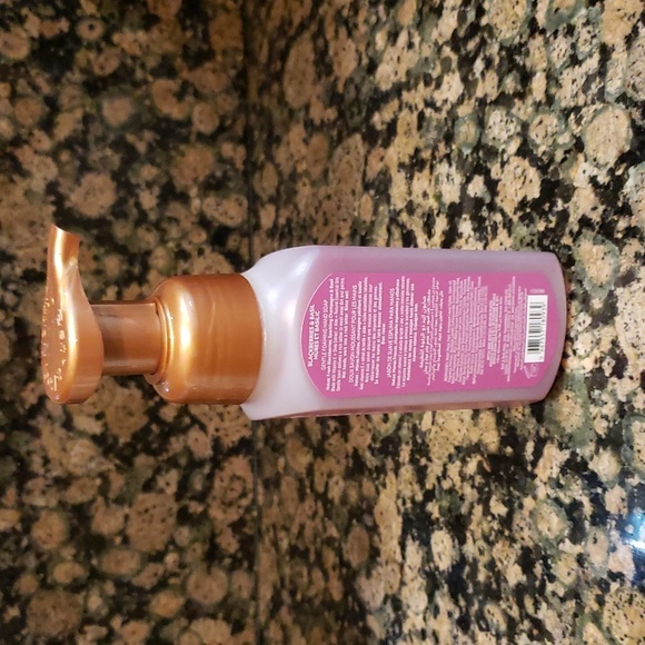 White Barn Bath & Body Bbw Blackberries Basil Gentle Foaming Hand